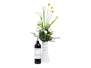 Alma Bouquet in a vase in shades of white and yellow comes with narrow shadow vase and red wine