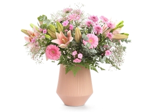 A pink bouquet-Lotem