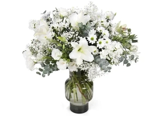 A spectacular bouquet of flowers 'Purity in White'