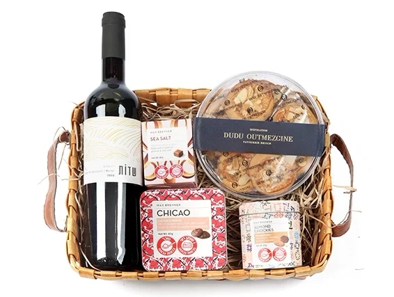 Ziv Gift Wrap : Red wine, chocolate & cookies