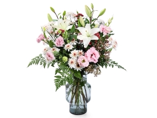 Gitit Bouquet in shades of white an pink
