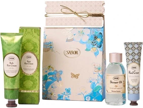 100 ml. liquid soap, 30 ml. hand cream and a 50 ml. foot cream.