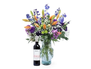 Elian Bouquet in shades of white, purple and orange. comes with red wine