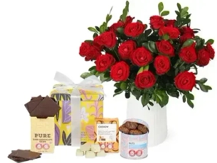 Red roses bouquet & Chocolate