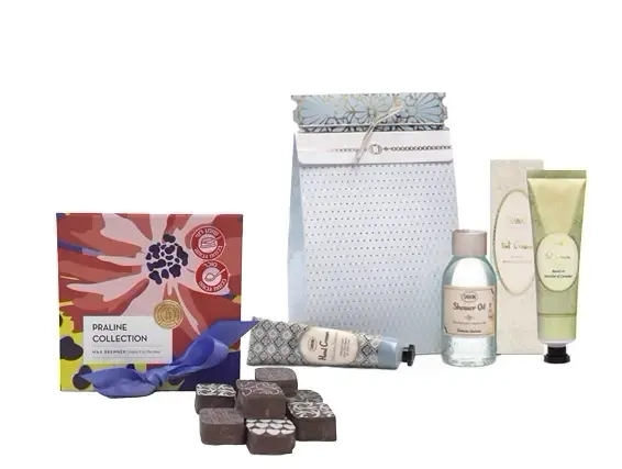 Sabon spa gift warp & chocolate pralines